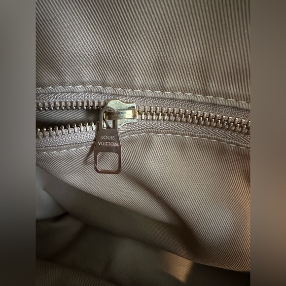 Louis Vuitton Monogram Graceful MM - Picture 7 of 16